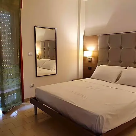 Brain Hotel 3*